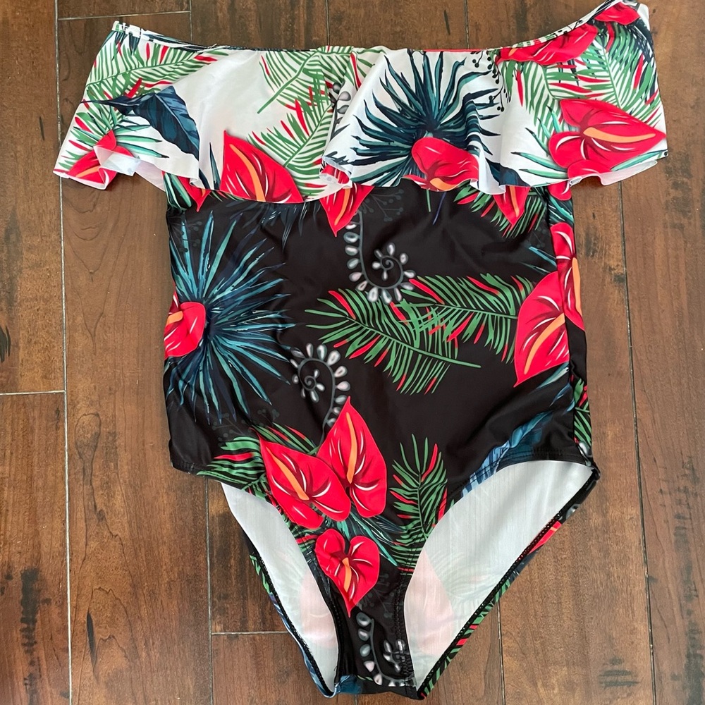 NEW jungle design off shoulders size M/L one piece swim suit